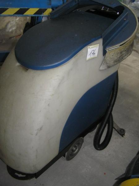 Roboty przemysłowe-1